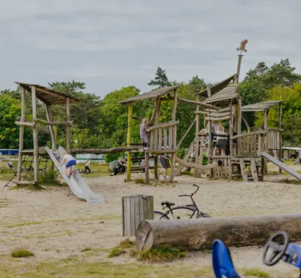 Speeltuinen op het Sportveld